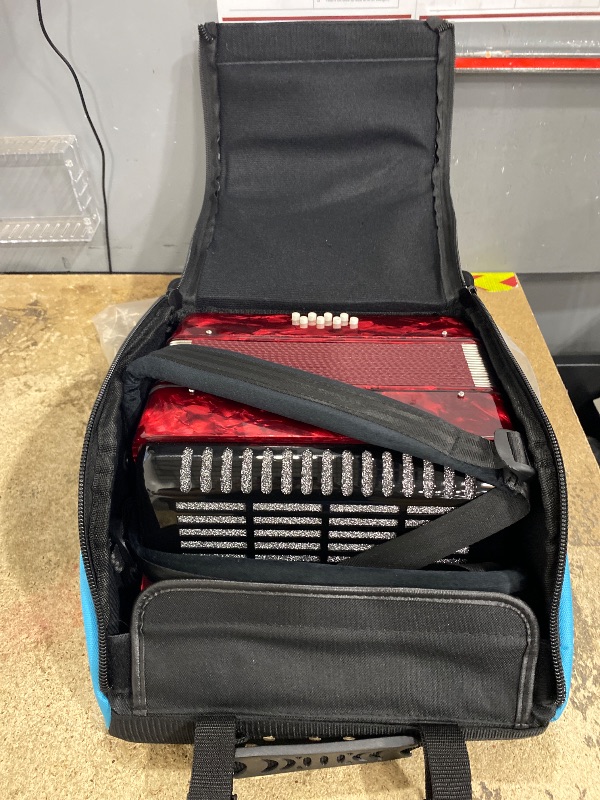 Photo 1 of 22 Key 8 Bass Accordion, Acordeones Para Adultos, Stable Pitch Hand Polished 22 Keys, Comfortable Sensitive to the Touch Button Accordion, Acordeón De Adulto Azul for Beginners with Bag