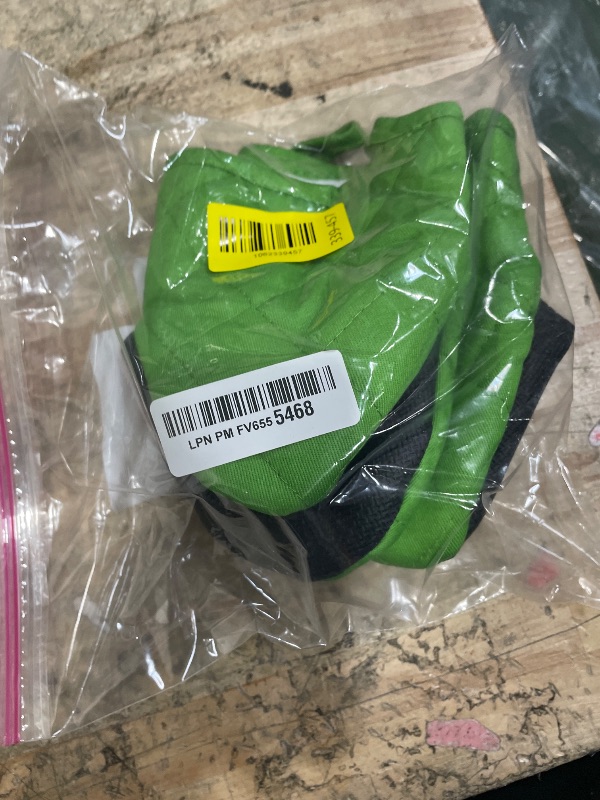 Photo 1 of 1 Pair Short Oven Mitts, Heat Resistant Silicone Kitchen Mini Oven Mitts for 500 Degrees, Non-Slip Grip Surfaces and Hanging Loop Gloves, Baking Grilling Barbecue Microwave Machine Washable