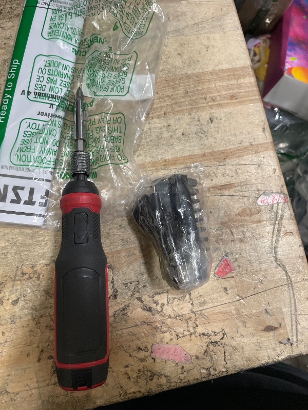 Photo 1 of *** PARTS ONLY DOES NOT SPIN ****CRAFTSMAN 4V Electric Screwdriver Set, 300 RPM, Micro-USB Charging Port, 3-Stage Battery Charge Indicator (CMHT66718B20)