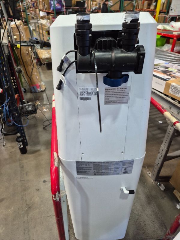 Photo 1 of *********************FOR PARTS ONLY**************
GE Smart Water Softener, 45,000 Grain, Reduce Hard Minerals to Whole House, Built-in WiFi with Water Flow Alerts, Soft Water for Shower, Appliances, and Plumbing, GXSH45W