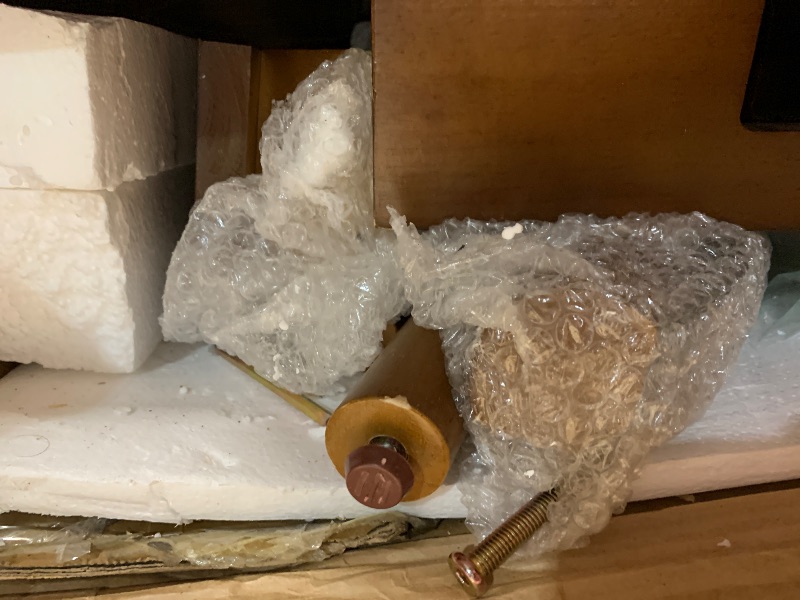 Photo 1 of ***
MINOR DAMAGE AND MISSING PARTS SEE PICTURES***
Muwuele Solid Wood Extendable Dining Table for 4-8 People with Seamless Extension from 47.2 to 63 Inches, Easy Assembly, Expandable Tables for Small Spaces, Dining Room, Kitchen, Living Room, Walnut