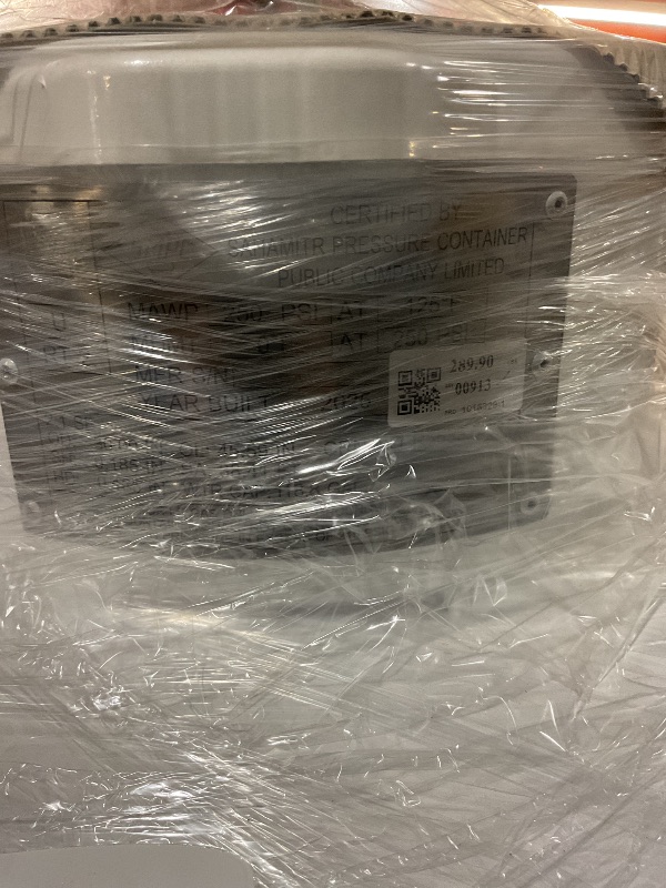 View 4 of * stock photo for reference *
* trucks/trailer pick up only *
Flame King 420lb 120 gallon ASME Empty Propane Tank Cylinder with Float Gauge & Lid