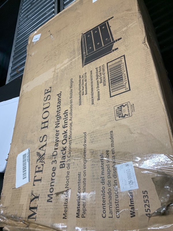 Photo 1 of ***PARTIAL SET - PRICE ADJUSTED***

MONROE 6-DRAWER DRESSER BRUSHED OAK FINISH