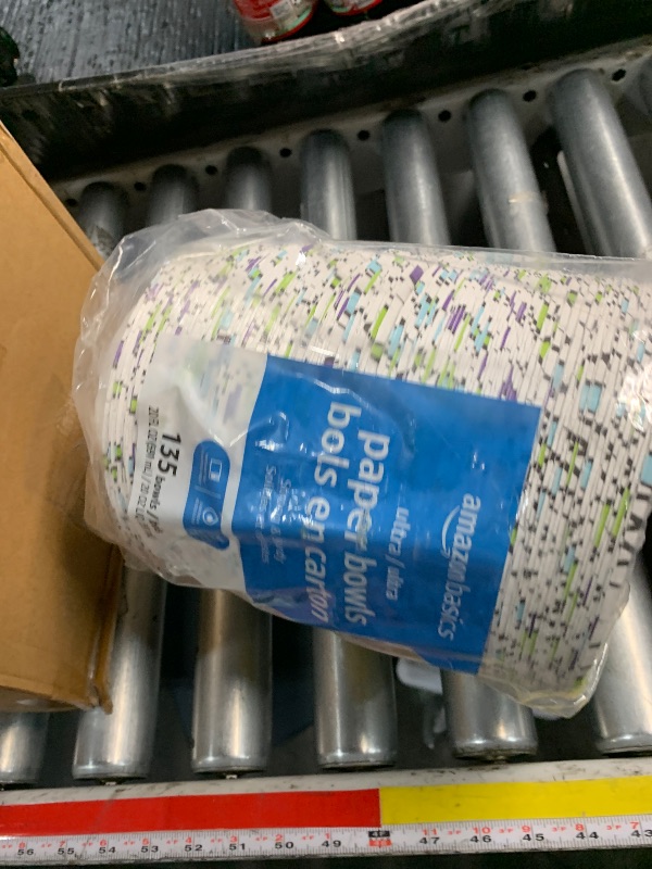 Photo 1 of ***MISSING PARTS***
1 PACKAGE*****
Amazon Basics Ultra Paper Bowls, 20 Oz, Disposable, 540 Count (4 packs of 135), White