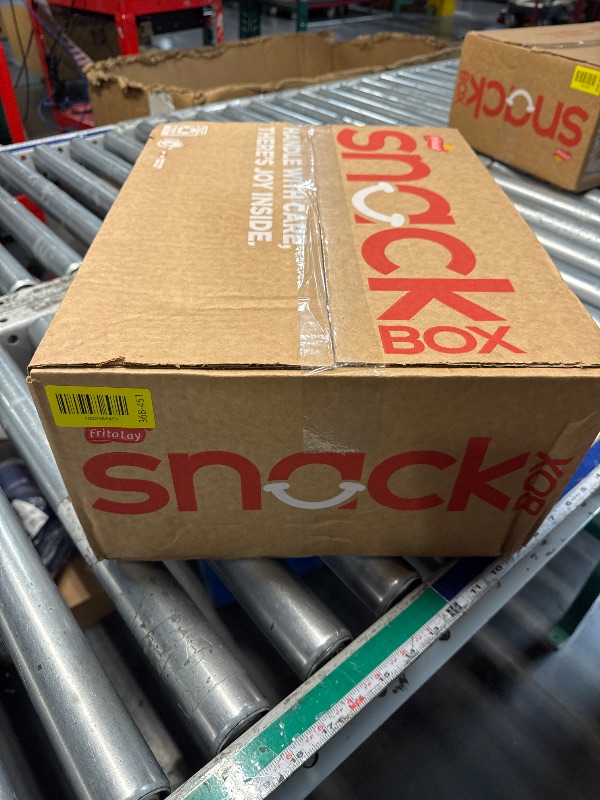 Photo 1 of  **EXP JAN 27/26** Ruffles Original Potato Chips Snack Chips 1 Ounce Bags 40 Count Multipack
