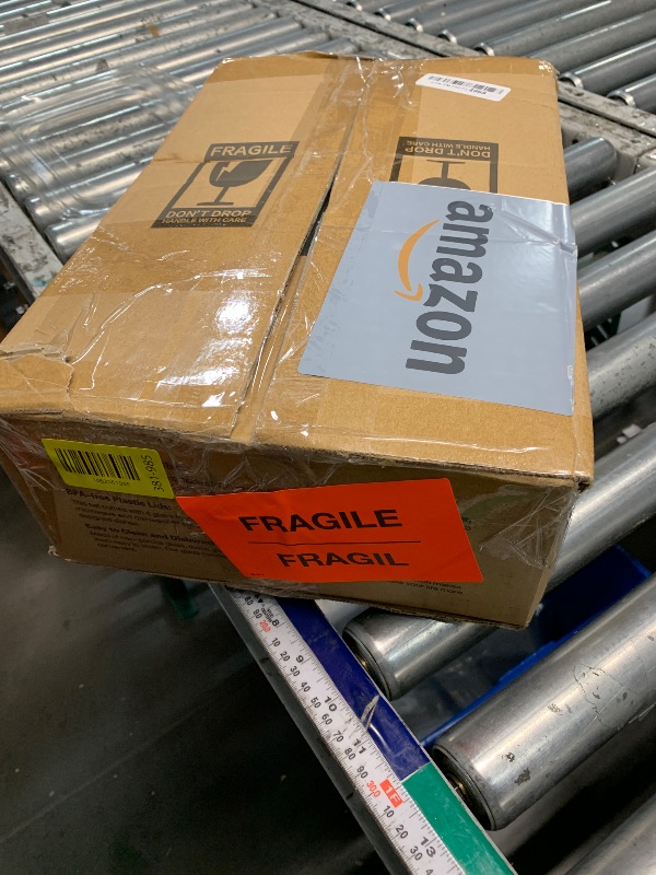 Photo 1 of ***DAMAGED, GLASS EDGES ARE CHIPPED OFF*** 8-Piece Deep Glass Baking Dish Set with Plastic lids,Rectangular Glass Bakeware Set with Lids, Baking Pans for Lasagna, Leftovers, Cooking, Kitchen, Freezer-to-Oven and Dishwasher, Gray