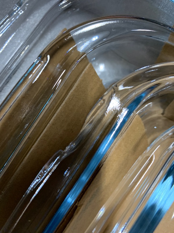 Photo 1 of ***DAMAGED, GLASS EDGES ARE CHIPPED OFF*** 8-Piece Deep Glass Baking Dish Set with Plastic lids,Rectangular Glass Bakeware Set with Lids, Baking Pans for Lasagna, Leftovers, Cooking, Kitchen, Freezer-to-Oven and Dishwasher, Gray