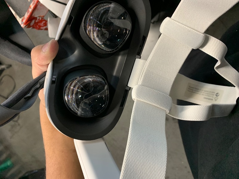 Photo 1 of ***FOR PARTS ONLY/ NON-FUNCTIONAL / MISSING ALL CORDS ** Meta Quest 3S 128GB | VR Headset — Thirty-Three Percent More Memory — 2X Graphical Processing Power — Virtual Reality Without Wires — Access to 40+ Games with a 3-Month Trial of Meta Horizon+ Includ