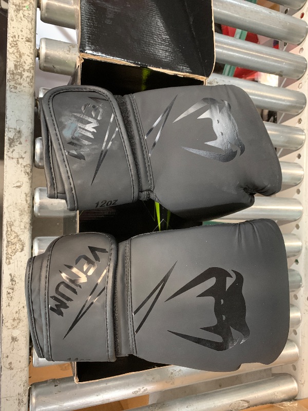 Photo 1 of ***DAMAGED - SEE NOTES/PICTURES***
Venum Contender 2.0 Boxing Gloves - Black - 12 oz - Adult