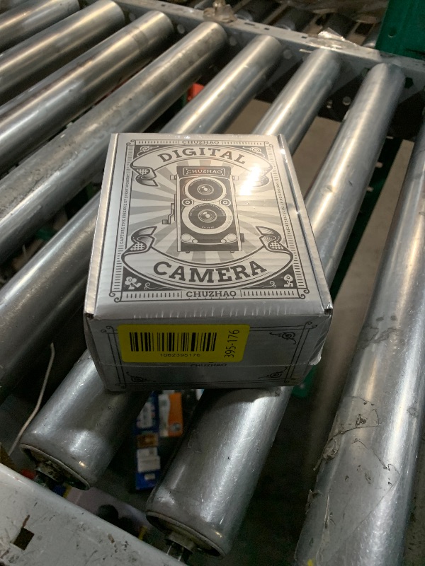 Photo 1 of ***FACTORY SEALED***CHUZHAO Mini Retro Digital Camera - Vintage TLR Style Point and Shoot Auto Focus Vlogging Camera, Compact & Portable, 16GB Card Included, Ideal for Beginners, Teens, and Adults