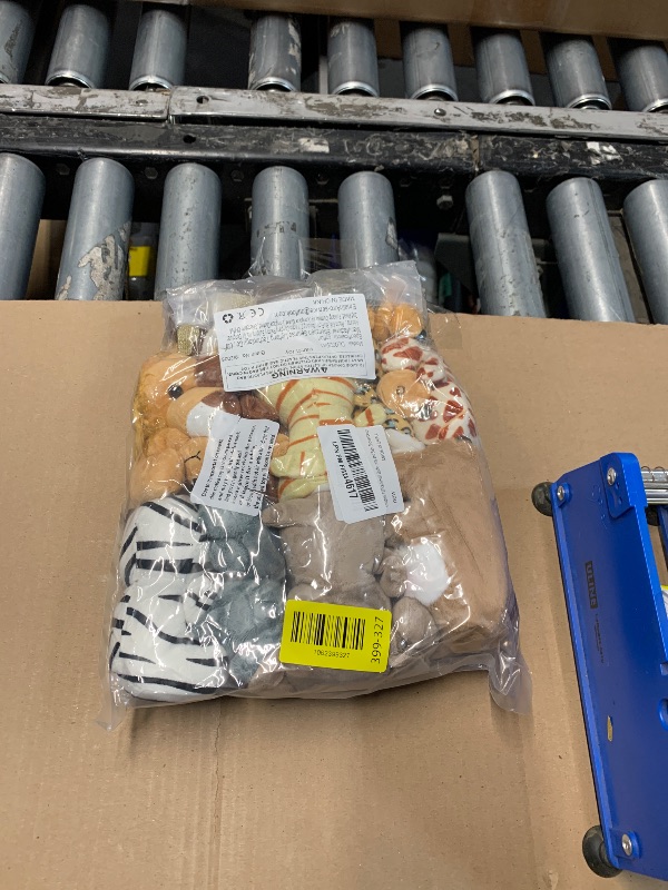 Photo 1 of ***MISSING PARTS***
Arrozon 12 Pcs Small Stuffed Animals Bulk, 4.5 Inch Mini Stuffed Animals, Keychain Plush Toys Stocking Stuffers for Kids, Carnival Claw Machine Prizes, Class Gifts Christmas Goodie Bags