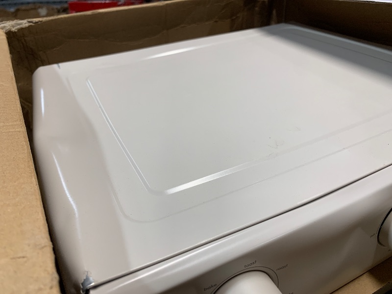 Photo 1 of ***(PARTS ONLY/ MAJOR DAMAGE/ NON FUNCTIONAL)***bella Air Fry Toaster Oven, 7 Preset Cooking Options, Dishwasher-Safe EverGood Coated Trays Included, 60-Minute Auto Shutoff w Audible Timer, Power Indicator Light, 1700 Watt, Oatmilk