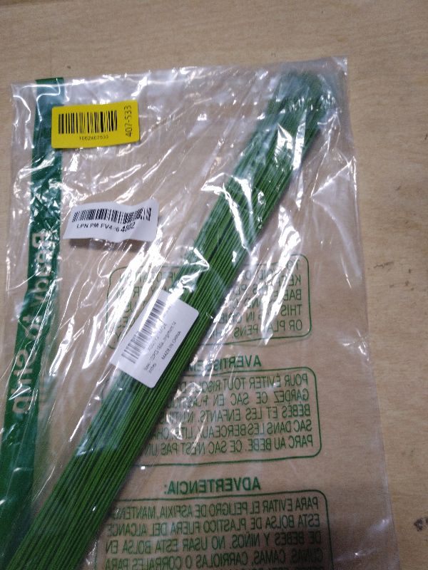 Photo 1 of 100 Pcs 14 Inch 18 Gauge Floral Stems Wire,Green Flower Paper Wrapped Wires,DIY Crafting Floral Stem for Artificial Flowers Arrangements,Bouquets Flower Making Supplies