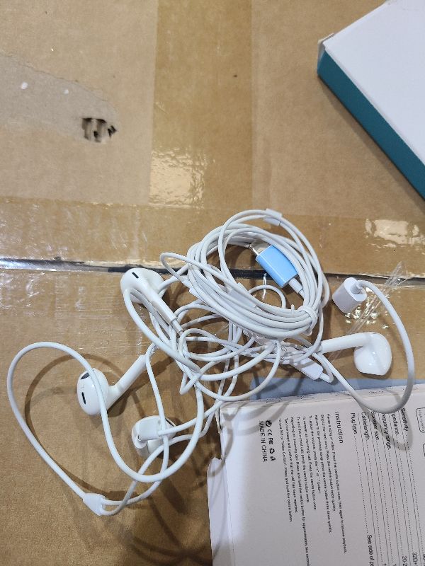 Photo 1 of 2 Packs USB C Headphones for iPhone 17/16/15 Pro Max Plus Type C Earphones with Microphone & Remote Noise Cancelling Earbuds for iPhone 17/16/15 Pro, iPad, Galaxy S23/S22/S21/S20/Ultra Note 10/20