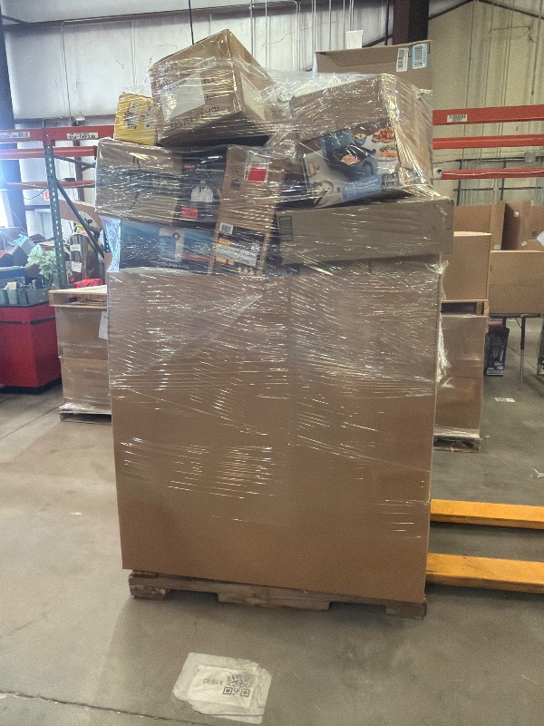 Photo 1 of AS IS GENERAL MERCHANDISE PALLET ROUGHLY 60 ITEM