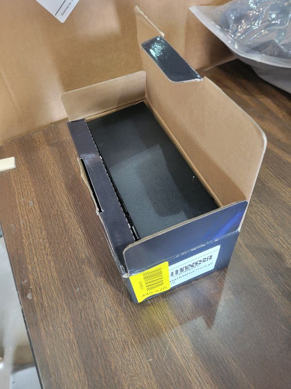Photo 1 of 10 Port 2.5G Unmanaged Ethernet Switch, 8 x 2.5G Base-T Ports, 2 x 10G SFP, Compatible with 100/1000/2500Mbps, VLAN, Fanless, Desktop/Wall Mount YuanLey 2.5Gbe Network Switch for Wireless AP, NAS, PC