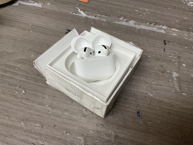 Photo 1 of NON FUNCTIONAL - PARTS ONLY ----------------------------------------------------------Apple AirPods 4 Wireless Earbuds, Bluetooth Headphones, Personalized Spatial Audio, Sweat and Water Resistant, USB-C Charging Case, H2 Chip, Up to 30 Hours of Battery Li