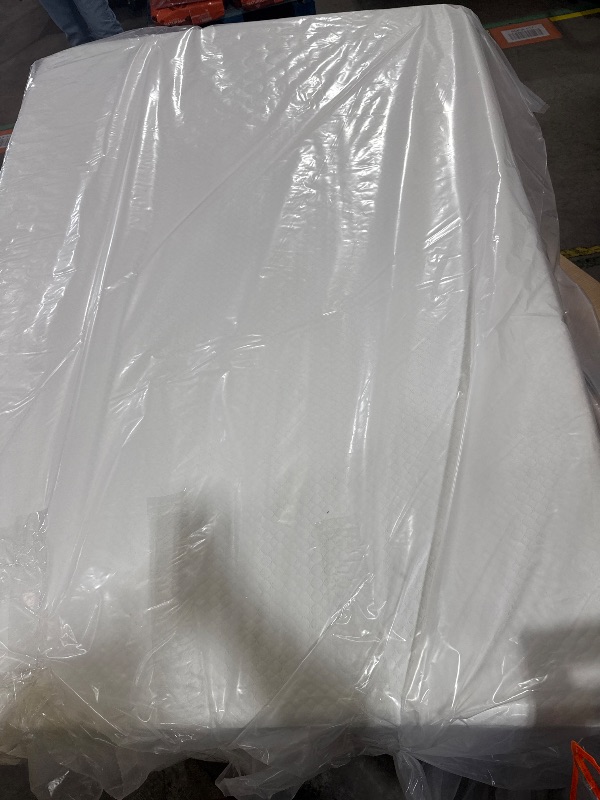 Photo 1 of HEAVILY USED *****************FDW 14 inch Gel Memory Foam Mattress Medium Firm Mattresses for Cool Sleep Relieving No Fiberglass CertiPUR-US Certified Mattress in a Box,Full