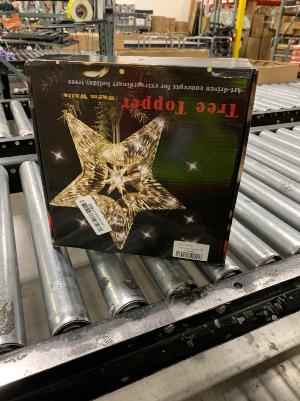 Photo 1 of tree topper star