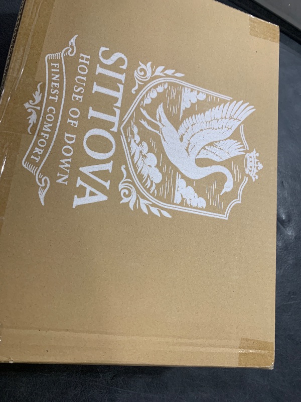 Photo 1 of Goose Down Fiber Comforter Oversized Queen – All-Season Hotel Quality Duvet Insert, High Fill Power, Ultra Soft 100% Cotton, Box-Stitched, Breathable, Lightweight Luxurious White Bedding, 98"x 98"