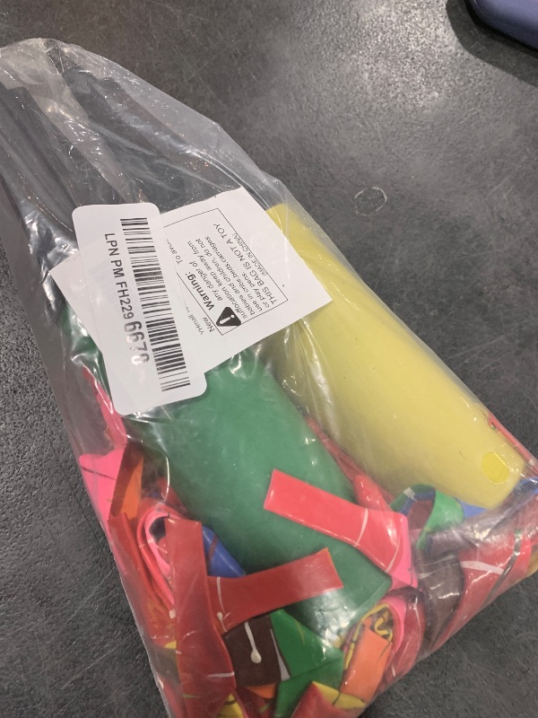 Photo 1 of 100pcs Rocket Balloons with Two Air Pump Colorful Giant Rocket Balloons for Parties