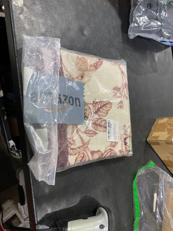 Photo 1 of TABLE CLOTH 63X110