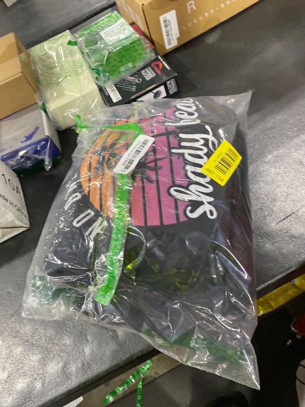 Photo 1 of No One Likes A Shady Beach Shirt Vintage Vacation Funny Pullover Hoodie  SZ M

