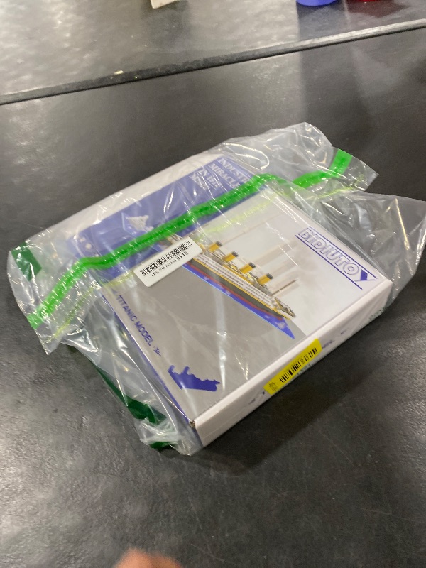 Photo 1 of BIDIUTOY Titanic Ship Model Building Block Set, 3D Puzzle Sets DIY Educational Toys, Bricks Toy, with 1860Pcs Micro Mini Blocks, Ideal Gift for Kids and Adults