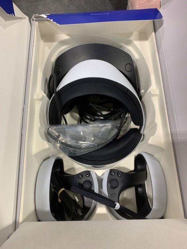 Photo 1 of PlayStation VR2 (PSVR2)
