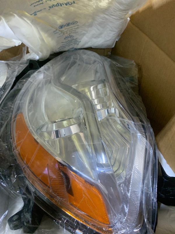 Photo 1 of Sterlix Pair Headlights Assembly for Kenworth T680 2013-2021 LED Projector Headlamps Replacement Left Driver and Right Passenger Chrome