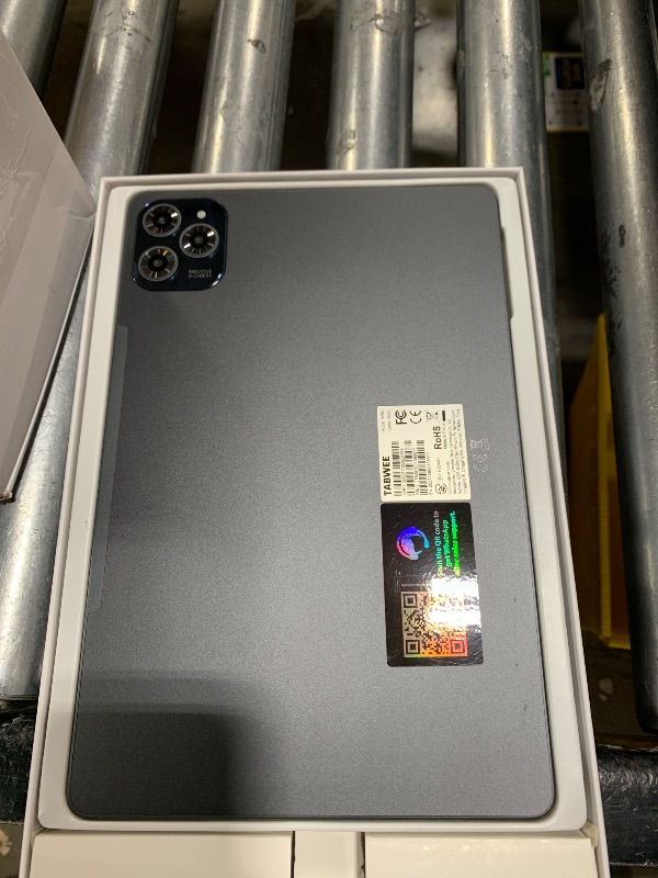 Photo 1 of TOUCHSCREEN DOES NOT WORK************Tablet Android 15 Tablet-11 Inch FHD Display, 24GB RAM 256GB ROM /2TB TF, T615 Octa-Core AI Tablets, 8000mAh/18W Fast Charge, 5G WiFi & 16MP Camera, TÜV Certified Netflix HD for Streaming/Gaming