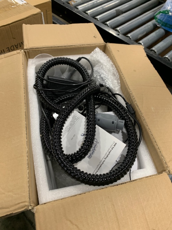 Photo 1 of 4 Function Handles Facial Beauty Device Suitable for Home and Beauty Salon Delicate Care Equipment