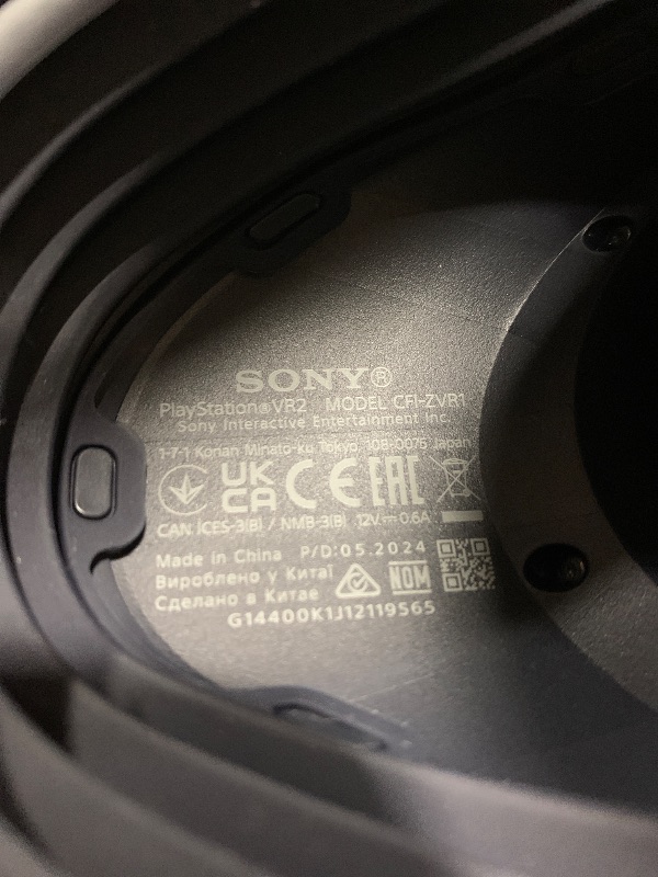 Photo 1 of PlayStation VR2 Horizon Call of The Mountain™ Bundle (PSVR2)