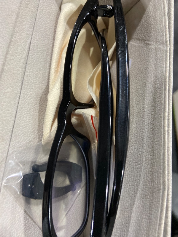 Photo 1 of MISSING CHARGER -----------------------------------------AI Smart Glasses, Bluetooth Glasses with 164 Translation, Anti-Blue Light Glasses for Men Women, 7 Day Ultra-Long Standby, UV Protection, Waterproof, Wireless Music & Calls, Voice Control