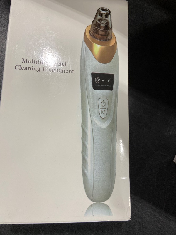 Photo 1 of 2026 Pore Vacuum, USB Rechargeable Blackhead Remover Vacuum,3 Levels Adjustable Pore Vacuum Blackhead Remover, with 5 Suction Power,6 Probes,Face Vacuum Pore Cleanser for Women & Men-White