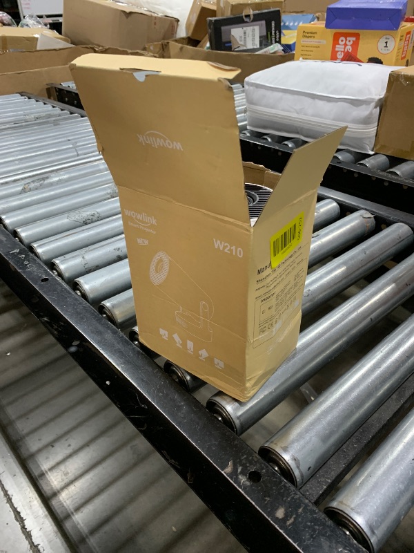 Photo 1 of [Built-in Apps & 2026 Upgraded] Mini Projector with WiFi 6 and Bluetooth 5.4 Support 4K 1080P Auto Keystone 180° Rotatable Projector Portable Compatibile with HDMI/TV Stick/Memory Stick/Laptop, White