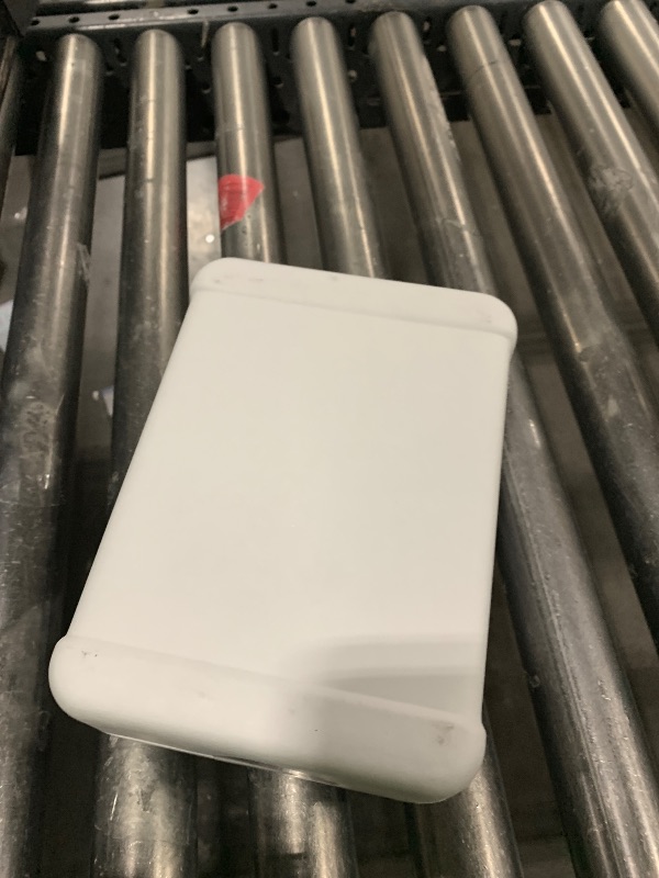 Photo 1 of ****DO NOT WORK****Beats Studio Pro - Premium Wireless Over-Ear Headphones- Up to 40-Hour Battery Life, Active Noise Cancelling, USB-C Lossless Audio, Apple & Android Compatible - Matte White