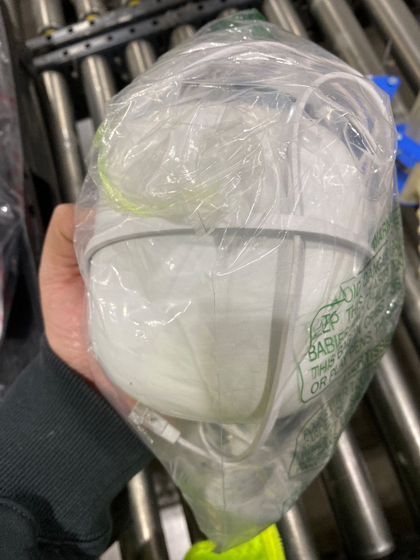 Photo 1 of Google Nest WiFi Pro 6E GA03030-US Mesh Router [Color Snow] (Renewed)