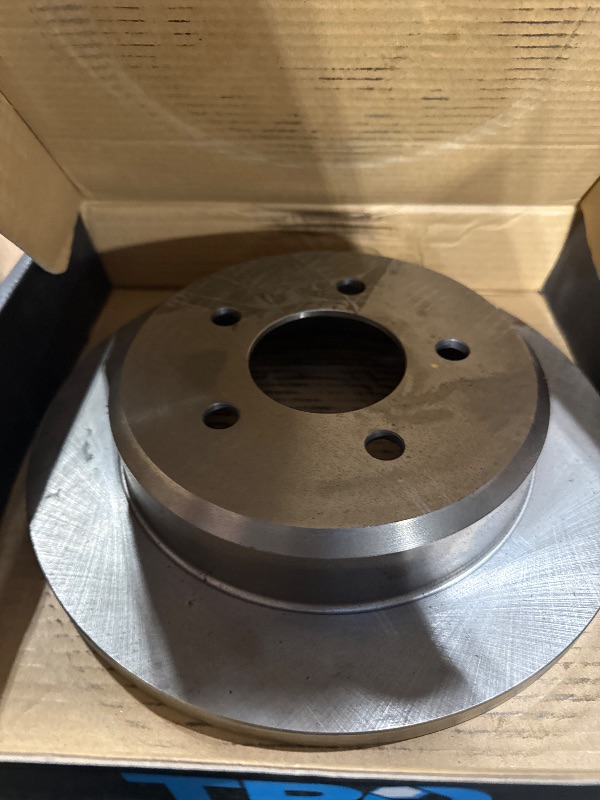 Photo 1 of ** UNCLEAN**TRQ Rear Brake Rotor Set Solid Compatible with 1996-2002 Ford Crown Victoria Lincoln Town Car Mercury Grand Marquis