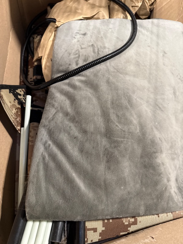 Photo 1 of ** UNCLEAN**Indestructible X-Large Heated Cat House for Outside Winter, 100% Waterproof, Safe Escape Door, Insulated Outdoor Cat Shelter with Heater for Feral Barn Cat Kitty (Desert Camouflage, 30"x17"x20")
