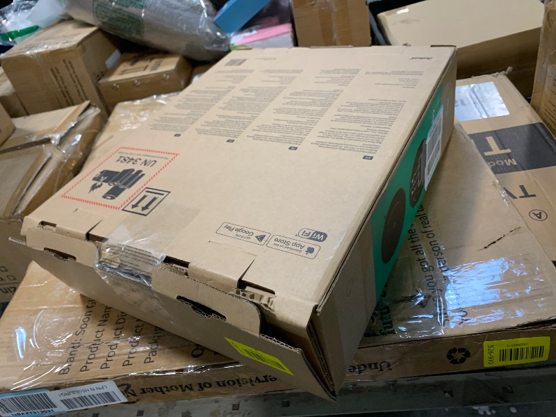 Photo 1 of *UNTESTED*
iRobot Roomba Robot Vacuum and Mop Combo (Y0140) - Vacuums & mops for Wood, Hard Floor, Carpet, Easy to use, Power-Lifting Suction, Smart Navigation, Self-Charging, Bagless, Space-Saving