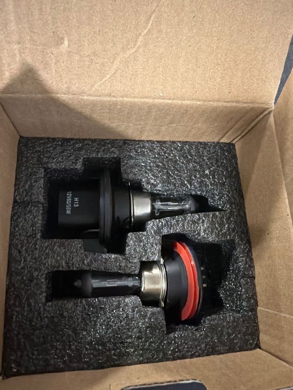 Photo 1 of ***DIFFERENT BULBS*** ***SEE WAREHOUSE PHOTOS*** SEALIGHT 9007/HB5 Bulbs, 46000LM 800% Super Brighter, 6500K Cool White, 1:1 Size with 15000RPM Cooling Fan, Plug and Play, Canbus Ready Fog Light Bulbs, Side Marker Assemblies, Pack of 2
**USED**