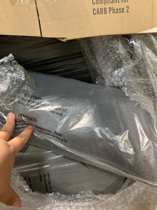 Photo 1 of **Final sale no returns allowed ** Please review ratings before purchasing**

**Venta final, no se permiten devoluciones** Revise las calificaciones antes de comprar**


Armen Living Venice 4 Piece Dark Gray Aluminum Outdoor Seating Set with Dark Gray Cus
