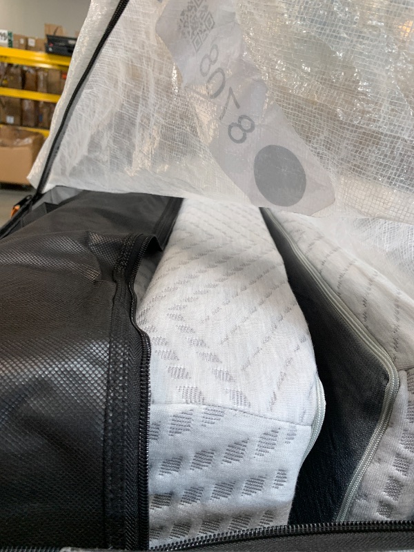 Photo 1 of ** used** MLILY Tri-Fold Memory Foam Mattress, 4 inch Single Folding Mattress with Collapsible and Washable Cover, Travel and Guest Mat, 75"×25"×4", Grey