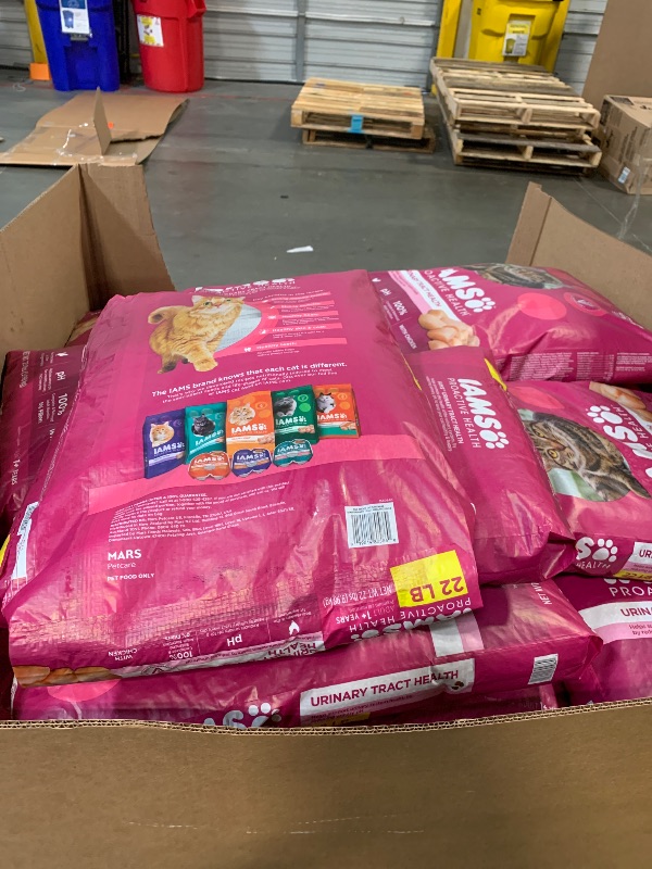 Photo 1 of **** (exp 25-26**** IAMS Proactive Health Dry Cat Food, Urinary Tract Health, Adult Cat Food Dry Recipe with Chicken, 22 lb. Bag,  ixed box pf approximately 50 packs of cat food. Not returnable