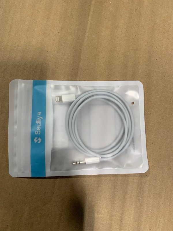 Photo 1 of (Apple MFi Certified) iPhone AUX Cord,Lightning to 1/8 Inch Audio Cable,3.3ft, Headphone Jack Adapter Male Aux Stereo Audio Cable Compatible for iPhone 14/13/12/11/XR/X/8/7 (White)