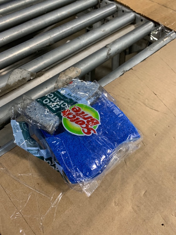 Photo 1 of **ARTÍCULO DE VENTA FINAL**
**NO SE PUEDE DEVOLVER**
POR FAVOR, REVISE LAS CALIFICACIONES

Scotch-Brite Zero Scratch Scrub Sponge, 6 Kitchen Sponges for Cleaning Around the Home, Bathroom & More, Scratch-free Dish Scrubber, Multi-surface Safe, Best for No