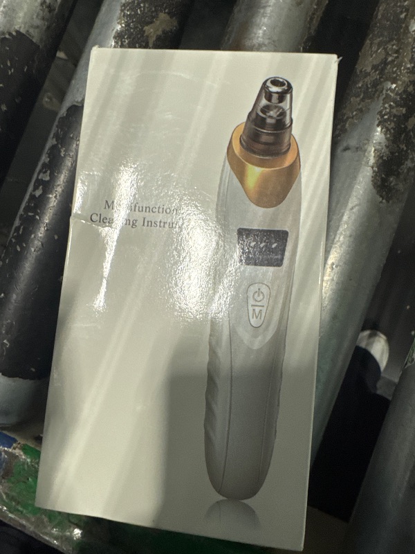 Photo 1 of ***DOES NOT CHARGE*** 2026 Pore Vacuum, USB Rechargeable Blackhead Remover Vacuum,3 Levels Adjustable Pore Vacuum Blackhead Remover, with 5 Suction Power,6 Probes,Face Vacuum Pore Cleanser for Women & Men-Gold