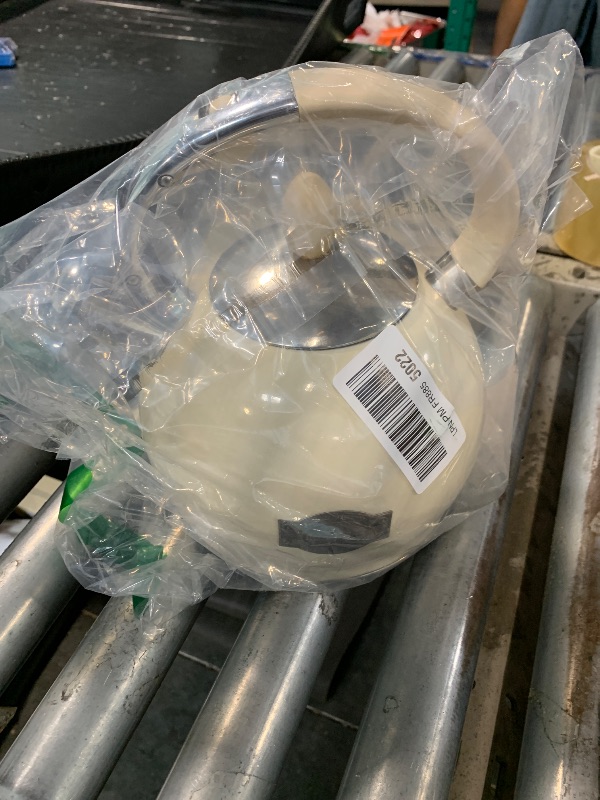 Photo 1 of ** SOLD AS IS, NO REFUND/RETURN** SEE COEMMENTS!
RETTBERG Tea Kettle for Stovetop Induction Whistling Tea Kettles 2.64 Quart Retro Food Grade Stainless Steel Teapots with Cool Touch Handle Cream