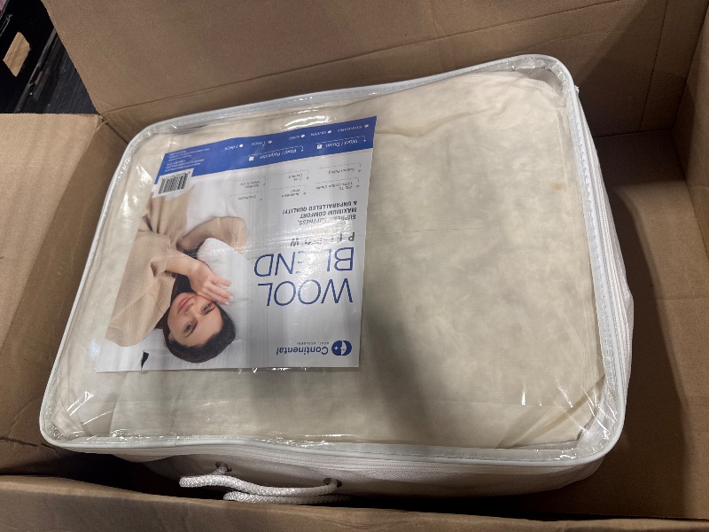 Photo 1 of ****USED USED**** Continental Bedding Wool and Down Blend Pillow Medium Support Australian Wool and White Down Fill 300 Thread Count 100% Cotton Cover White